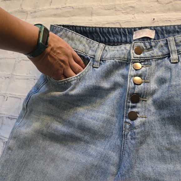 Pink Lily Mom Butterfly Button Distressed Light Wash Jeans - Picture 4 of 9